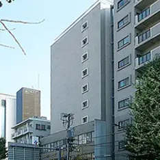 西京城西ビルの外観